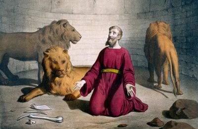 The 4 Sentence Miracle Prayer of Daniel: What Is It, and When to Say It?